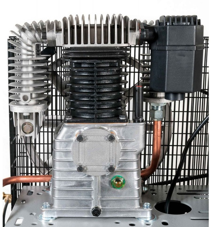 Kompresor AIRPRESS HK 700-300 Pro 11 bar 5.5 KM/4 kW 530 l/min 270l